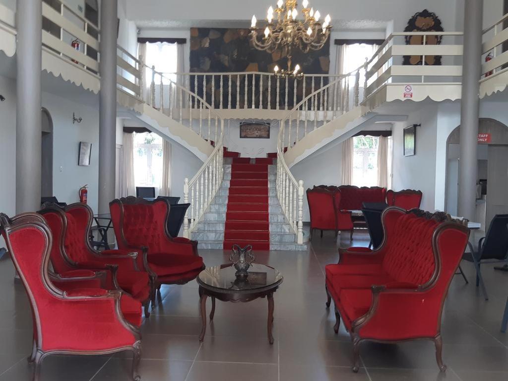 Single Room In Palais Otentik Restaurant N Hotel Пуант-о-Канноньер Экстерьер фото
